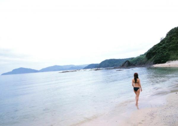 高橋愛 高桥爱  PB写真集_高橋愛《愛ごころ Ai Gokoro》海滩比基尼清纯治愈系日系写真 [88P]第42张图片