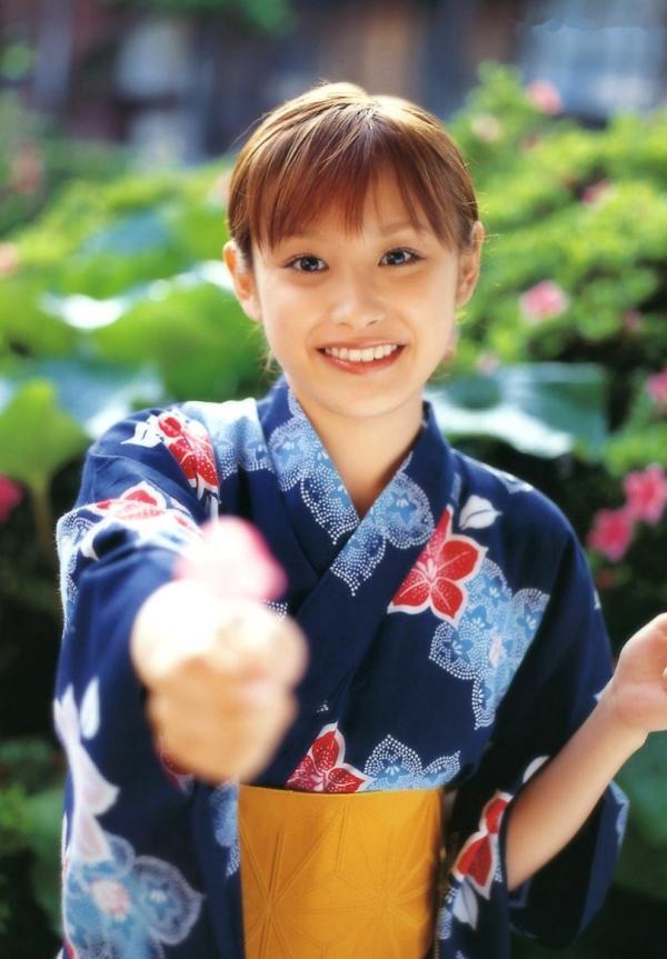 高橋愛 高桥爱  PB写真集_高橋愛《愛ごころ Ai Gokoro》海滩比基尼清纯治愈系日系写真 [88P]第53张图片