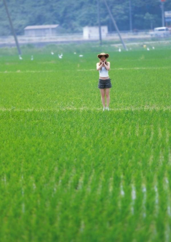 高橋愛 高桥爱  PB写真集_高橋愛《愛ごころ Ai Gokoro》海滩比基尼清纯治愈系日系写真 [88P]第56张图片