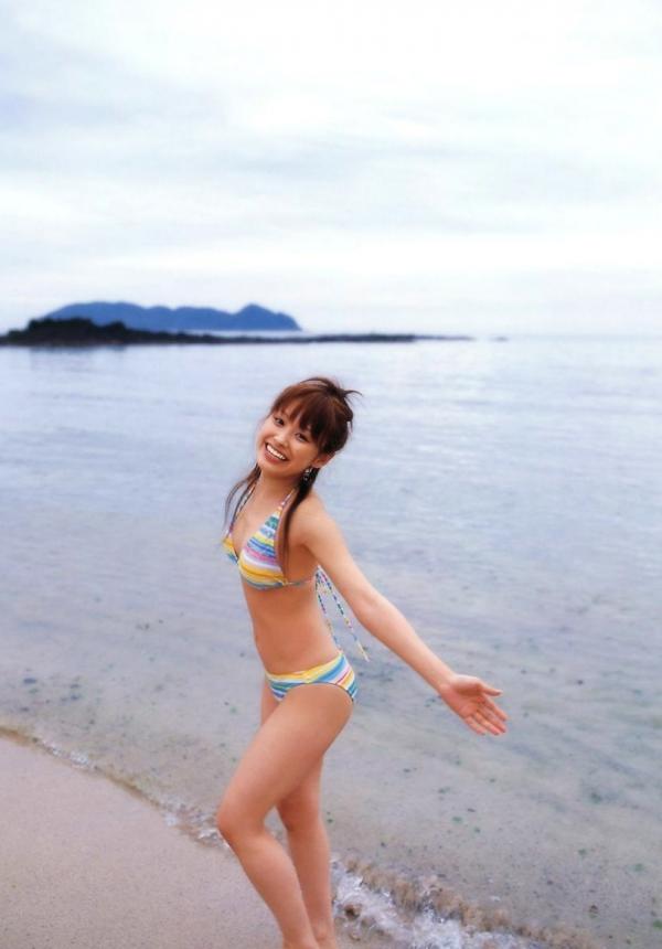 高橋愛 高桥爱  PB写真集_高橋愛《愛ごころ Ai Gokoro》海滩比基尼清纯治愈系日系写真 [88P]第60张图片