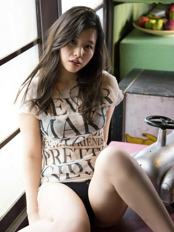 倉田瑠夏 仓田瑠夏  仓田瑠夏《HIPHOP RUKA》迷彩比基尼私房写真，魅惑造型展现心动曲线第23张图片