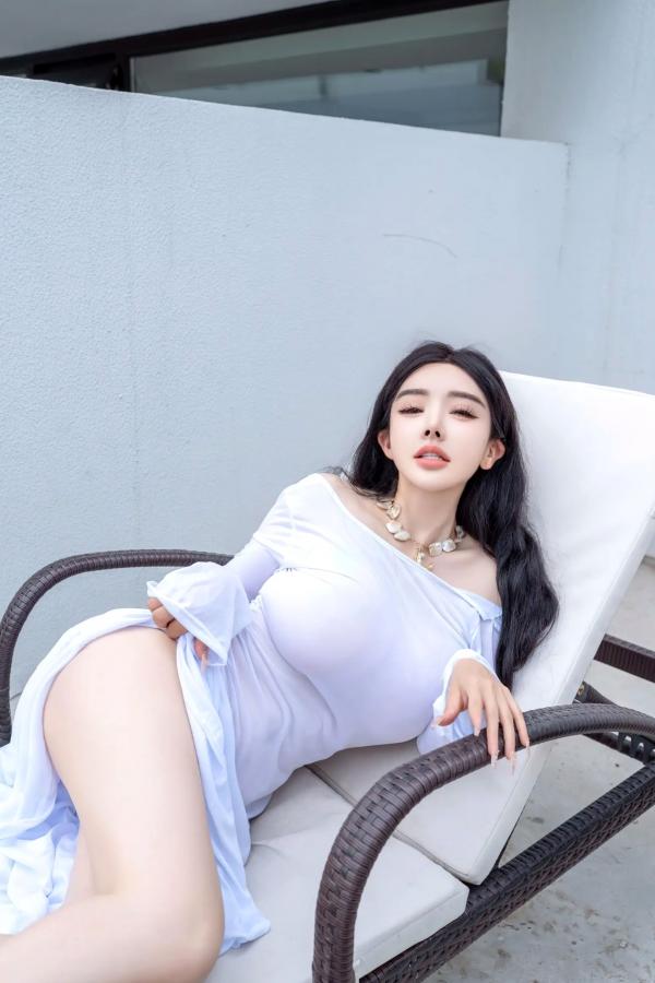 潘娇娇 潘娇娇  潘娇娇 庭院中的春色[90P] - 户外白色长裙诱惑 私房极品性感写真第6张图片