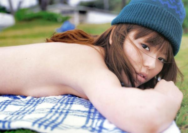 若槻千夏   若槻千夏《Chinatty》写真集：经典户外比基尼与浴室清纯诱惑，展现完美身材与活力美感第71张图片