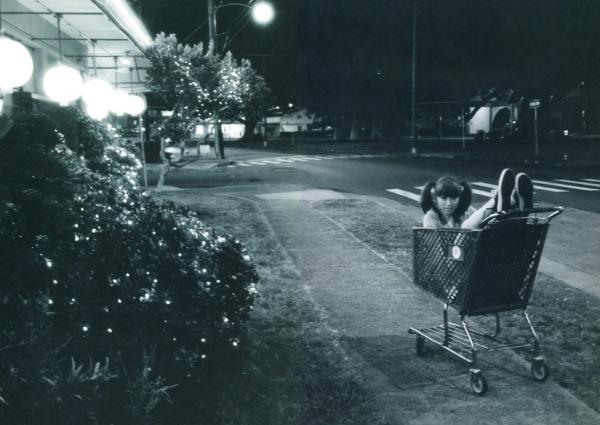若槻千夏   若槻千夏《Chinatty》写真集：经典户外比基尼与浴室清纯诱惑，展现完美身材与活力美感第118张图片