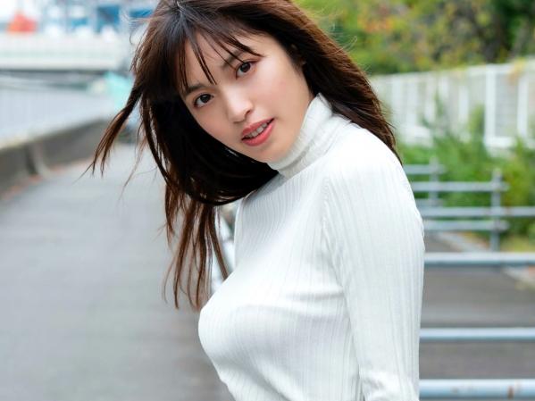 美優 美优  MIYU - 甜美元气写真：私房内衣、亮粉泳装与户外清纯街拍的完美混搭，尽显少女青春活力与迷人身姿第21张图片