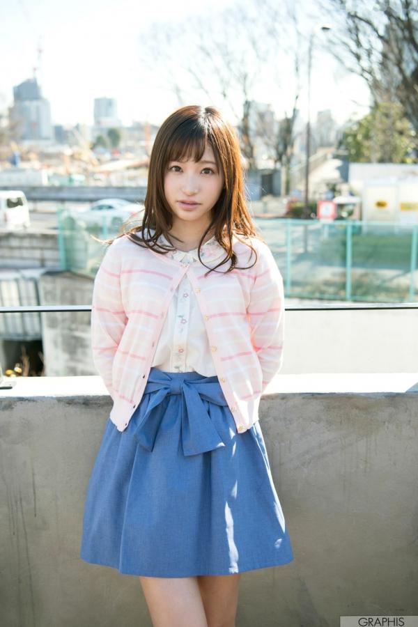 天使もえ 天使萌  Graphis_天使萌『Fairy Angel』精致清纯写真，温柔卧室、户外街拍与唯美浴室湿身大片[52P]第13张图片