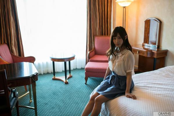 天使もえ 天使萌  Graphis_天使萌『Fairy Angel』精致清纯写真，温柔卧室、户外街拍与唯美浴室湿身大片[52P]第19张图片