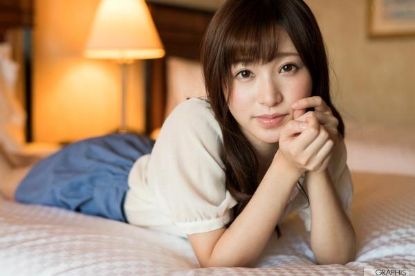 天使もえ 天使萌  Graphis_天使萌『Fairy Angel』精致清纯写真，温柔卧室、户外街拍与唯美浴室湿身大片[52P]第26张图片