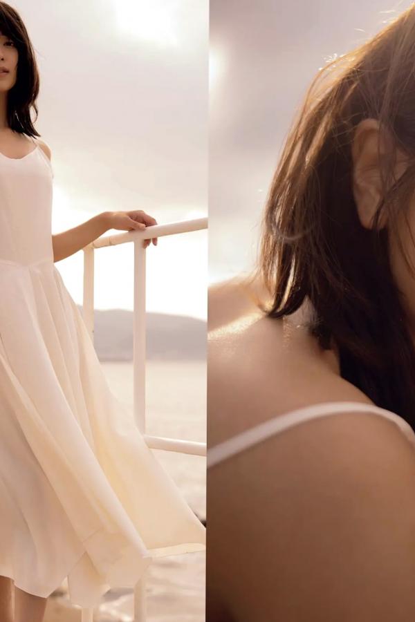 南里美希  《南里美希 - jamais vu》日本女神清纯街拍与沙滩大尺度性感湿身写真第61张图片