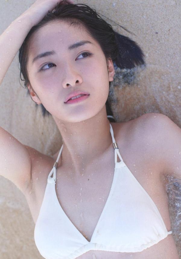 工藤遥   PB写真集_工藤遥《ハルカゼ》：海滩泳池比基尼与冰雪冬日私房照 [101P]第10张图片
