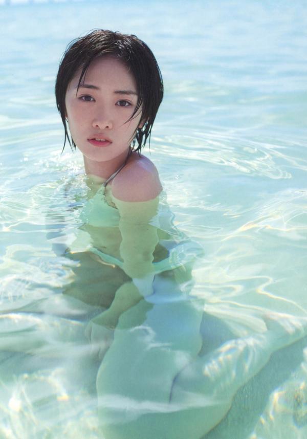 工藤遥   PB写真集_工藤遥《ハルカゼ》：海滩泳池比基尼与冰雪冬日私房照 [101P]第12张图片
