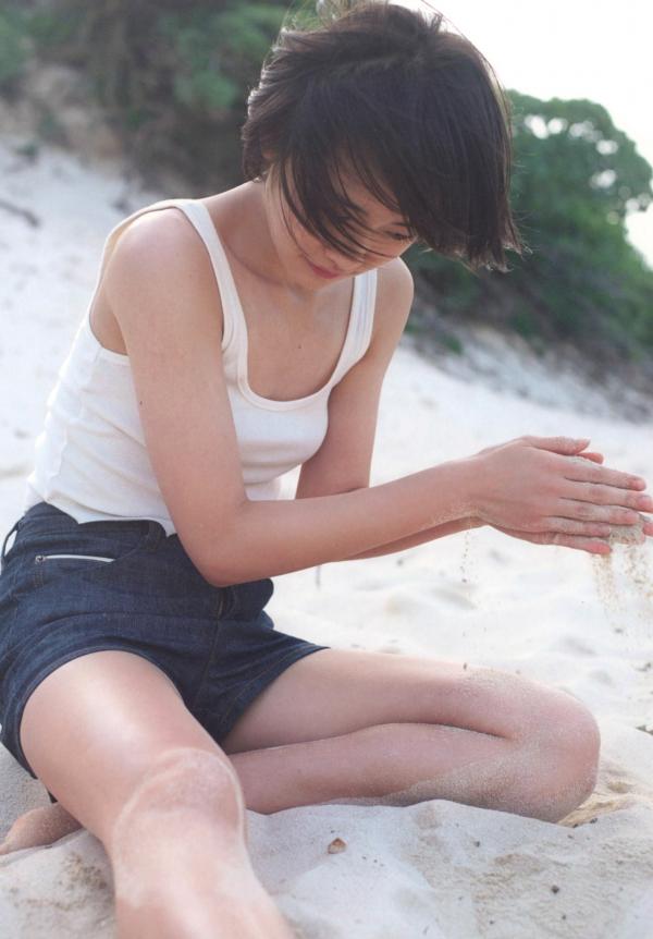 工藤遥   PB写真集_工藤遥《ハルカゼ》：海滩泳池比基尼与冰雪冬日私房照 [101P]第59张图片