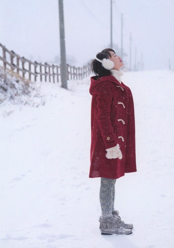 工藤遥   PB写真集_工藤遥《ハルカゼ》：海滩泳池比基尼与冰雪冬日私房照 [101P]第87张图片