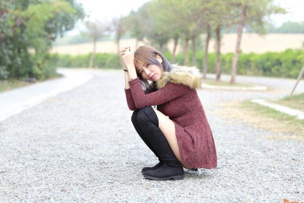 แอน ทองประสม 安妮·彤帕拉松  台湾正妹 Ann 户外清新私房写真，气质女神甜美灵动外拍套图[29P]第1张图片