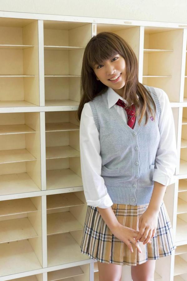 久松郁実 久松郁实  久松郁实写真集：海滨清新比基尼与私房蕾丝诱惑，展现日本甜美治愈系女神的迷人魅力第56张图片