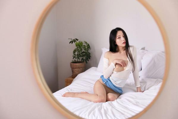 細谷理紗 细谷理纱  韩国美女Risa：第一堂课户外私房写真，清新紧身白衣勾勒曼妙曲线，韩系女神清纯与性感并存，极品美腿大尺度推荐第50张图片