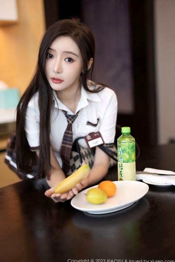 王馨瑶   XiaoYu语画界-1001-王馨瑶Yanni-白衬衫格子裙学生装灰丝-高清私房写真诱惑校服大尺度第13张图片