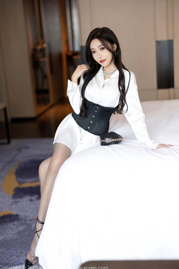 王馨瑶   XiaoYu语画界-990-王馨瑶：极致性感灰色内衣私房写真，穿白色衬衫与丝袜尽显撩人曲线，无圣光大尺度唯美呈现第7张图片