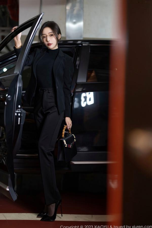 王馨瑶   XiaoYu语画界-王馨瑶Yanni黑丝OL职场诱惑与蕾丝内衣私房写真，极致身材演绎干练与性感双重风格，无圣光大尺度唯美呈现第8张图片