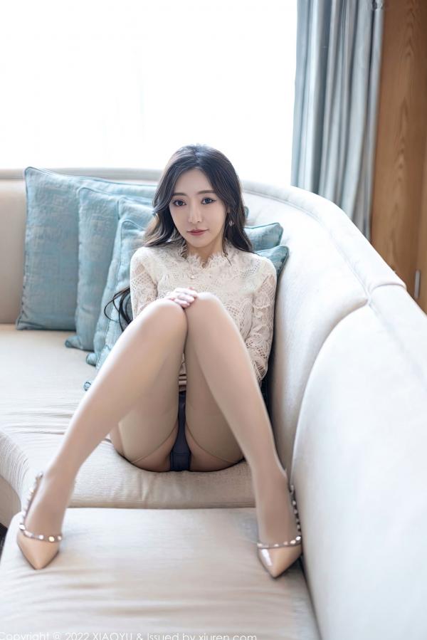 王馨瑶   XiaoYu语画界-936-王馨瑶-都市丽人装扮紫色内衣肉丝-优雅白裙街拍-御姐私房写真-2022.12.29 - 无圣光大尺度第23张图片