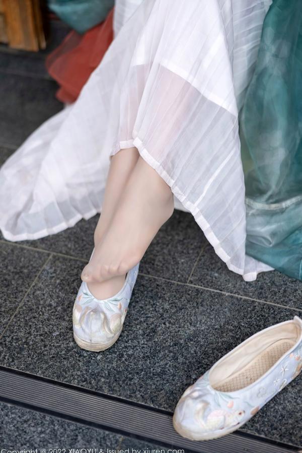 王馨瑶   XiaoYu语画界：王馨瑶Yanni杭州户外旅拍，素雅汉服国风写真，清纯仙气与丝袜诱惑尽显东方风韵第34张图片