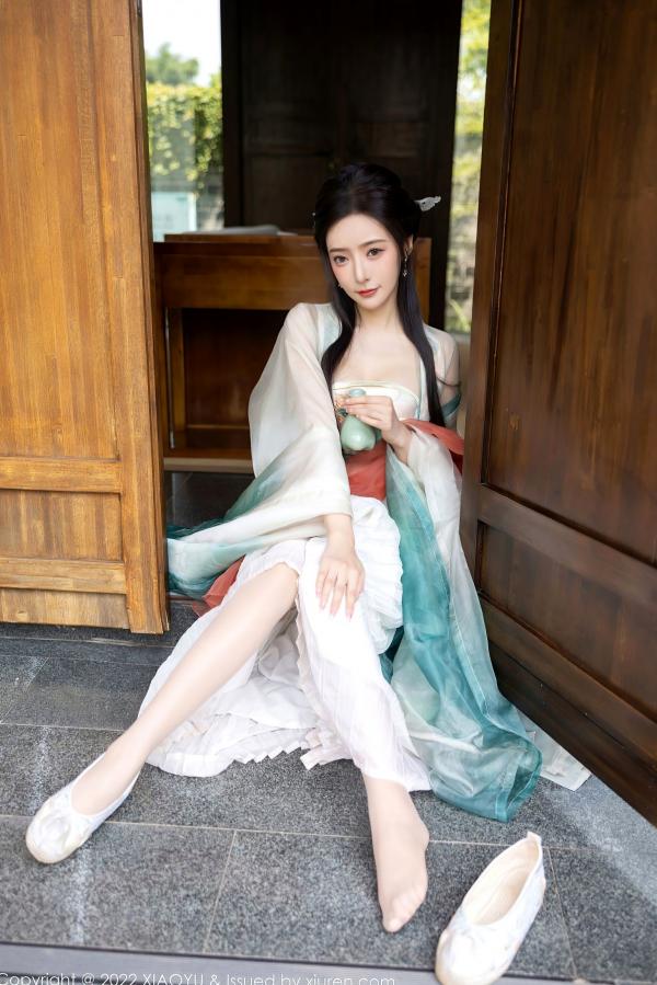 王馨瑶   XiaoYu语画界：王馨瑶Yanni杭州户外旅拍，素雅汉服国风写真，清纯仙气与丝袜诱惑尽显东方风韵第36张图片