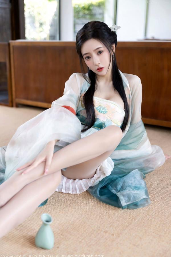 王馨瑶   XiaoYu语画界：王馨瑶Yanni杭州户外旅拍，素雅汉服国风写真，清纯仙气与丝袜诱惑尽显东方风韵第56张图片