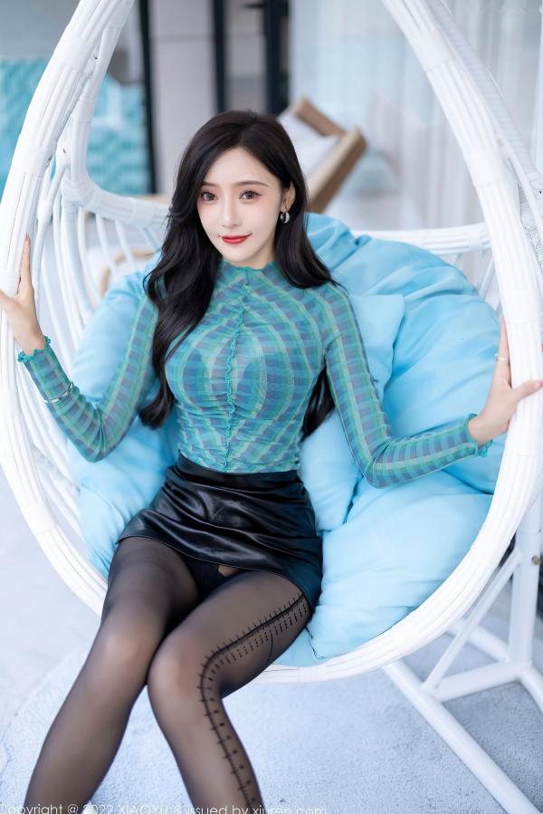 王馨瑶   语画界-王馨瑶Yanni-杭州高端旅拍写真：极致黑色内衣搭配个性刻度黑丝，展现撩人曲线，冷艳御姐风范，带给你大尺度视觉享受第24张图片