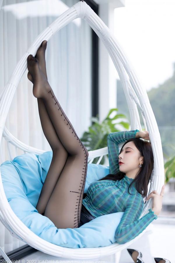 王馨瑶   语画界-王馨瑶Yanni-杭州高端旅拍写真：极致黑色内衣搭配个性刻度黑丝，展现撩人曲线，冷艳御姐风范，带给你大尺度视觉享受第34张图片
