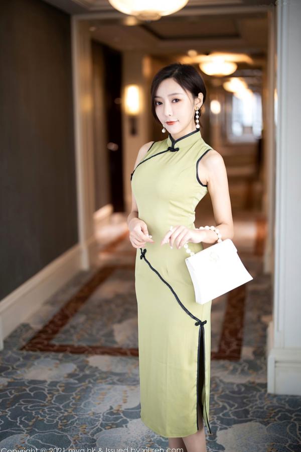 王馨瑶   MyGirl美媛馆王馨瑶Yanni江浙沪旅拍，淡绿旗袍典雅端庄，浅灰内衣私房照秀曼妙曲线，修长美腿极致诱惑，尽显性感尤物气质，无圣光大尺度写真第1张图片