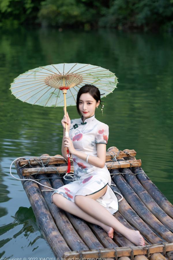 王馨瑶   XiaoYu语画界-872-王馨瑶-杭州旅拍：古典旗袍与性感蕾丝私房照，曼妙身姿尽显诱惑美腿，高颜值气质女神佳作第3张图片