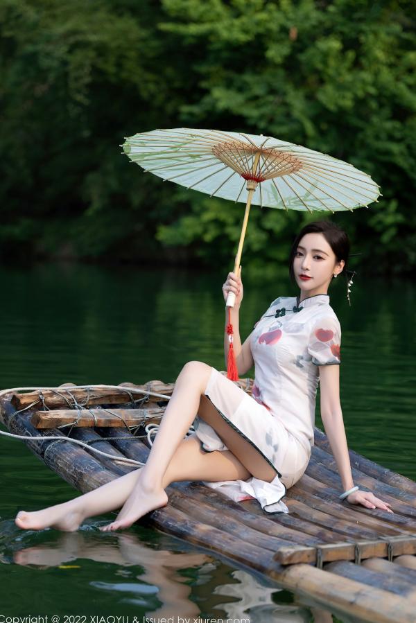 王馨瑶   XiaoYu语画界-872-王馨瑶-杭州旅拍：古典旗袍与性感蕾丝私房照，曼妙身姿尽显诱惑美腿，高颜值气质女神佳作第4张图片
