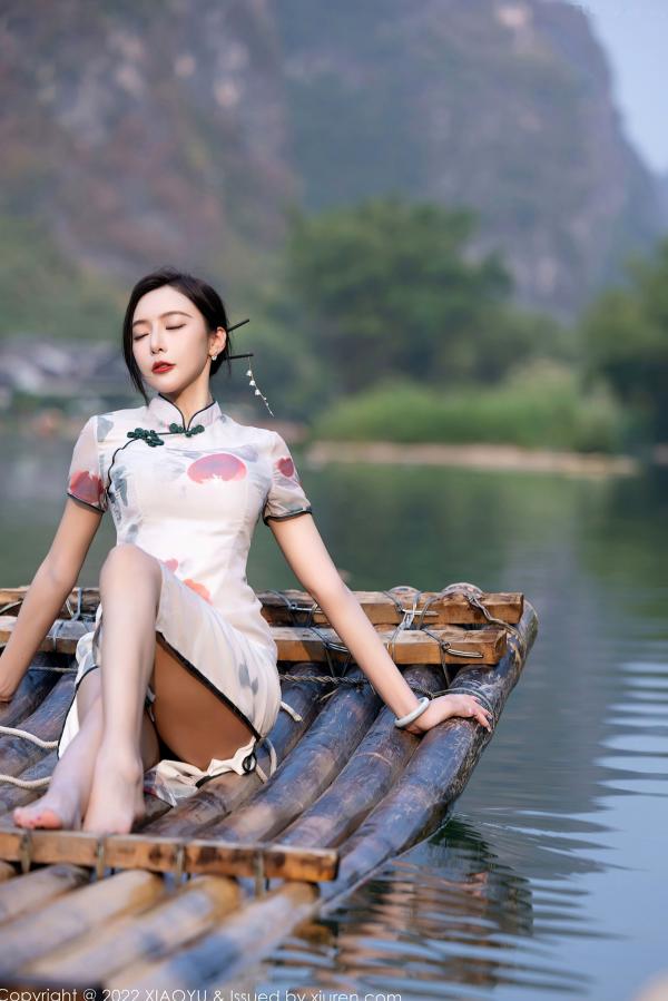 王馨瑶   XiaoYu语画界-872-王馨瑶-杭州旅拍：古典旗袍与性感蕾丝私房照，曼妙身姿尽显诱惑美腿，高颜值气质女神佳作第17张图片