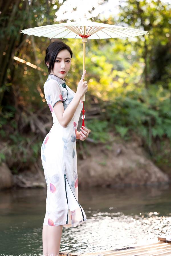 王馨瑶   XiaoYu语画界-872-王馨瑶-杭州旅拍：古典旗袍与性感蕾丝私房照，曼妙身姿尽显诱惑美腿，高颜值气质女神佳作第24张图片
