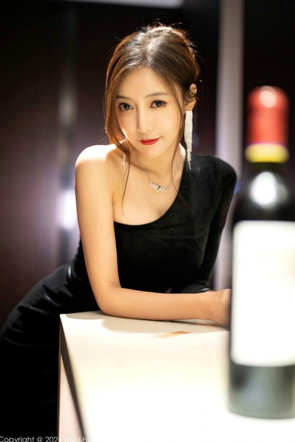 王馨瑶   MyGirl美媛馆-538-王馨瑶Yanni黑色丝绒晚礼服写真，极致性感高冷，深邃诱惑，无圣光大尺度第27张图片