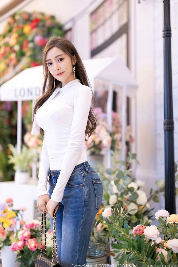 王馨瑶   XiaoYu语画界王馨瑶Yanni私房大尺度，白色紧身衣配牛仔裤肉丝美腿，都市丽人纯欲风采，高清无圣光摄影美图第29张图片