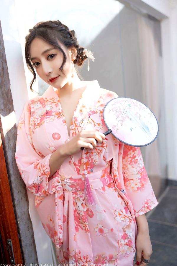 王馨瑶   XiaoYu语画界-754-王馨瑶-云南心愿旅拍粉色华衣裹身，户外白色蕾丝长裙野性写真，绝美气质大尺度私房照 - 无圣光第23张图片