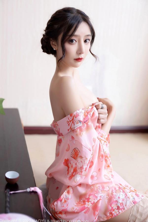 王馨瑶   XiaoYu语画界-754-王馨瑶-云南心愿旅拍粉色华衣裹身，户外白色蕾丝长裙野性写真，绝美气质大尺度私房照 - 无圣光第41张图片