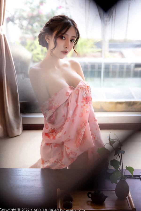 王馨瑶   XiaoYu语画界-754-王馨瑶-云南心愿旅拍粉色华衣裹身，户外白色蕾丝长裙野性写真，绝美气质大尺度私房照 - 无圣光第47张图片