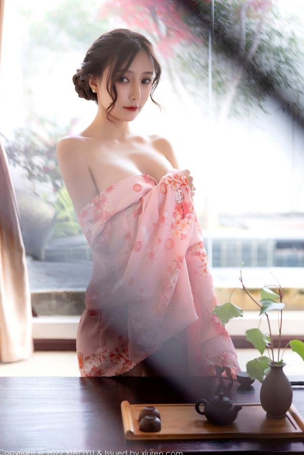 王馨瑶   XiaoYu语画界-754-王馨瑶-云南心愿旅拍粉色华衣裹身，户外白色蕾丝长裙野性写真，绝美气质大尺度私房照 - 无圣光第49张图片