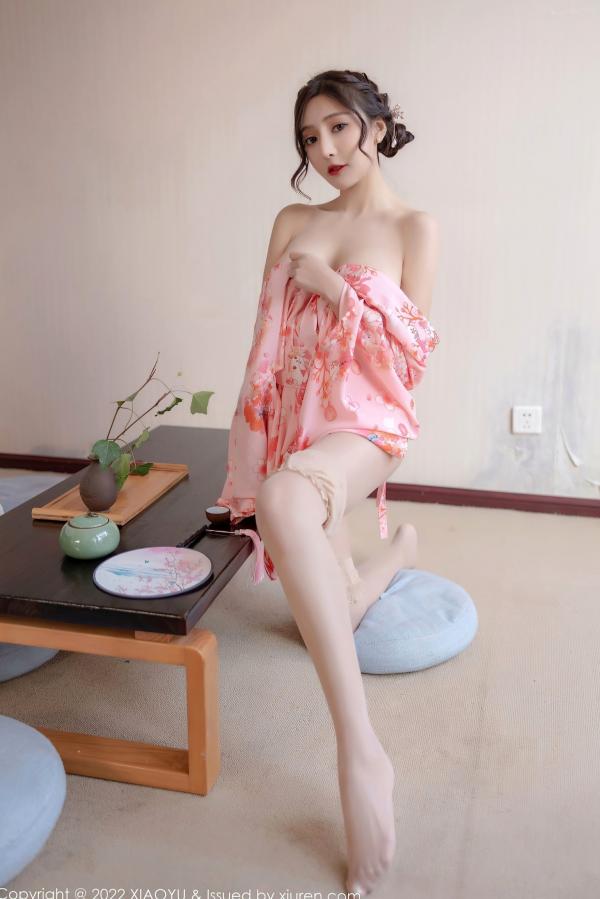 王馨瑶   XiaoYu语画界-754-王馨瑶-云南心愿旅拍粉色华衣裹身，户外白色蕾丝长裙野性写真，绝美气质大尺度私房照 - 无圣光第53张图片