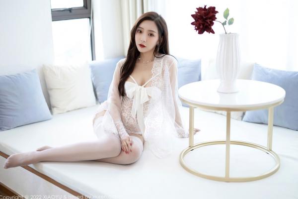 王馨瑶   XiaoYu语画界-718-王馨瑶Yanni：白色镂空蕾丝内衣私房照，演绎纯欲风极致诱惑，优雅曼妙身姿尽显无限风情第1张图片