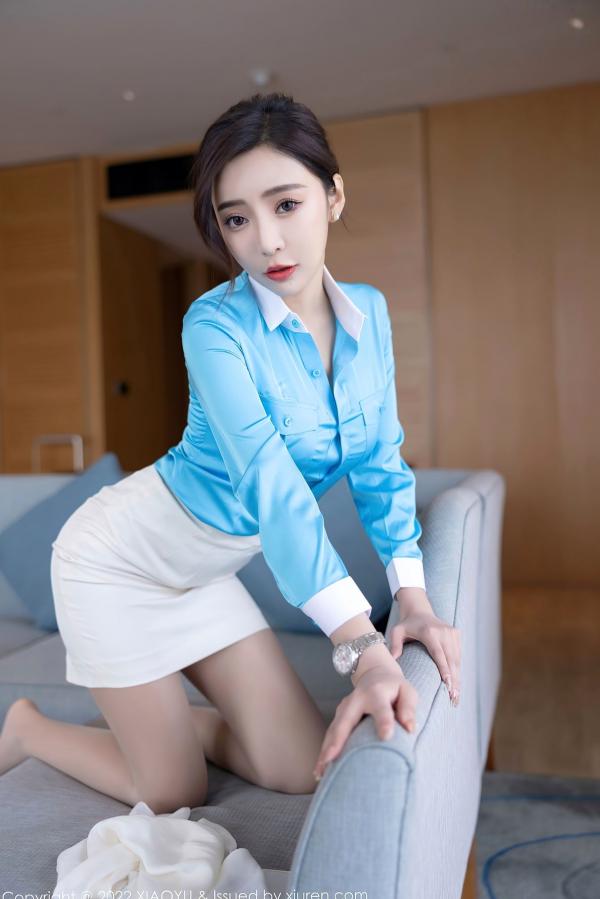 王馨瑶   语画界王馨瑶Yanni-惠州旅拍职场制服私房写真-蓝色丝绸衬衫诱惑包臀裙-大尺度性感赏析第24张图片