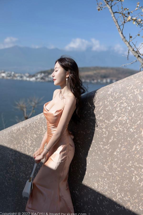 王馨瑶   XiaoYu语画界-691-王馨瑶Yanni-云南洱海泳池度假时尚写真，透视薄纱与丝滑吊带裙湿身诱惑，气质女神唯美摄影大片 - 无圣光大尺度第47张图片