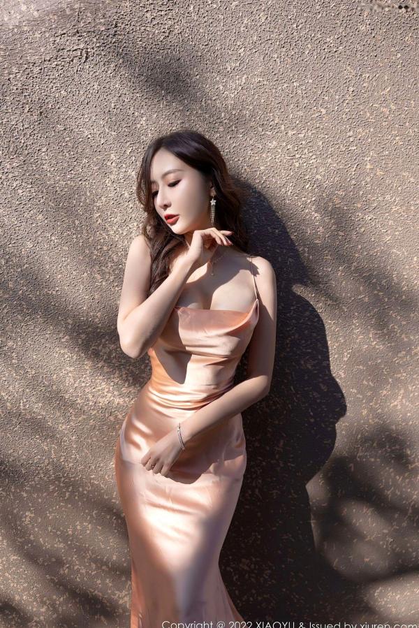王馨瑶   XiaoYu语画界-691-王馨瑶Yanni-云南洱海泳池度假时尚写真，透视薄纱与丝滑吊带裙湿身诱惑，气质女神唯美摄影大片 - 无圣光大尺度第61张图片