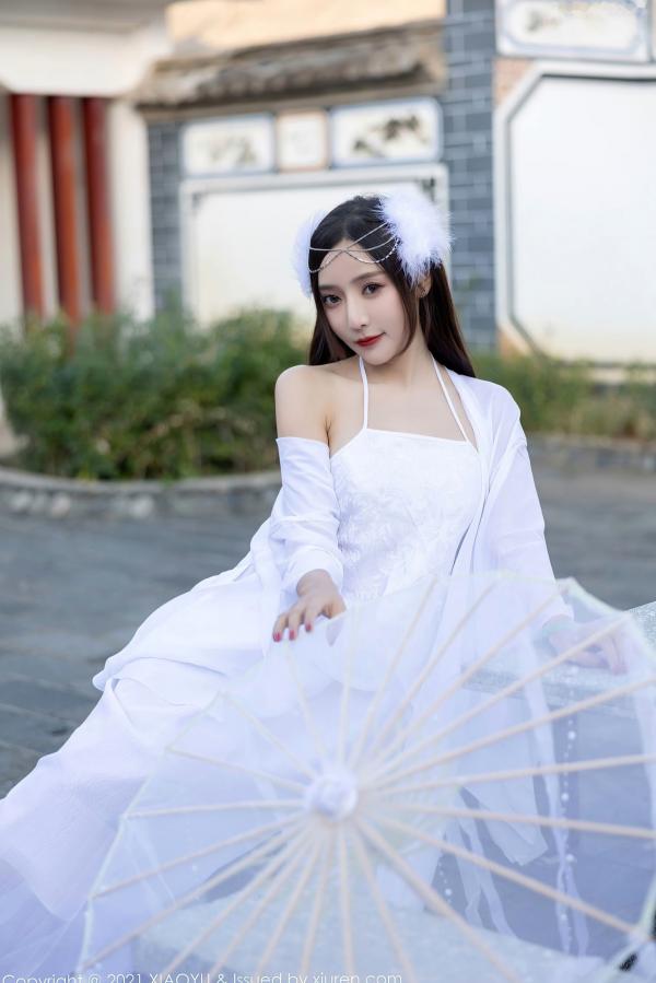 王馨瑶   XiaoYu语画界-672-王馨瑶Yanni-云南泳池旅拍白纱古装写真-唯美户外私房大尺度合集第2张图片