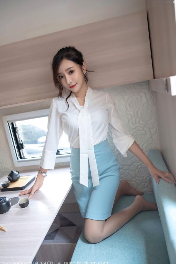 王馨瑶   XiaoYu语画界635期：王馨瑶Yanni职场OL白领制服写真，淡雅衬衫搭配超薄肉丝，尽显迷人美腿曲线，极致诱惑私房视觉盛宴第34张图片