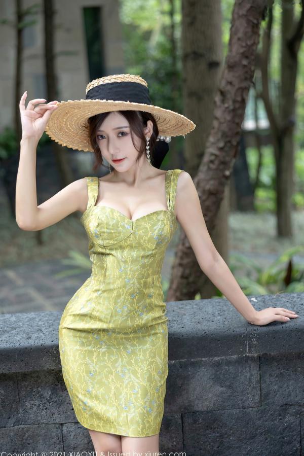 王馨瑶   XiaoYu语画界-624-王馨瑶Yanni-室内私房诱惑与户外森系优雅写真-典雅多姿服饰-2021.09.28第14张图片
