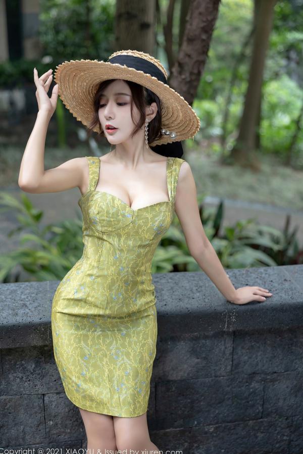 王馨瑶   XiaoYu语画界-624-王馨瑶Yanni-室内私房诱惑与户外森系优雅写真-典雅多姿服饰-2021.09.28第16张图片