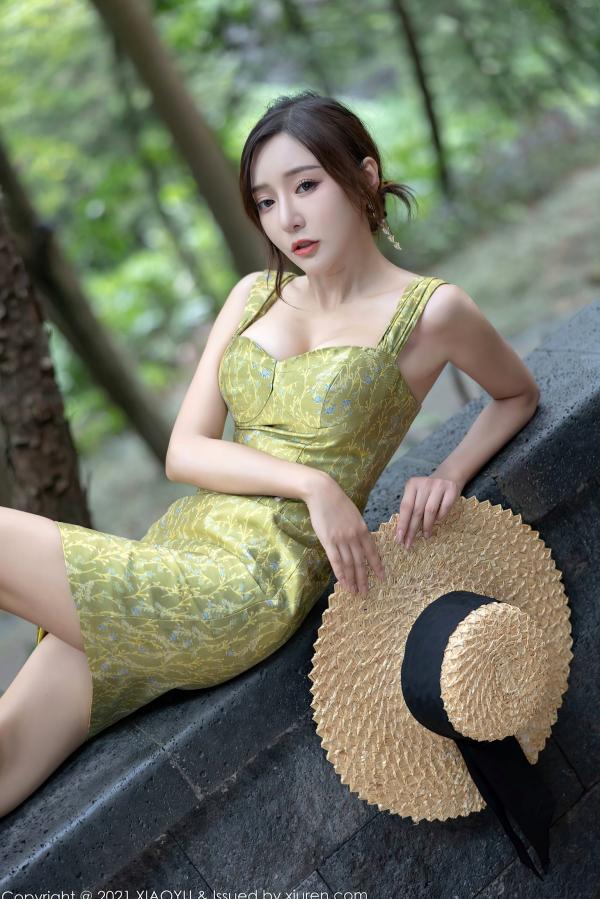 王馨瑶   XiaoYu语画界-624-王馨瑶Yanni-室内私房诱惑与户外森系优雅写真-典雅多姿服饰-2021.09.28第32张图片